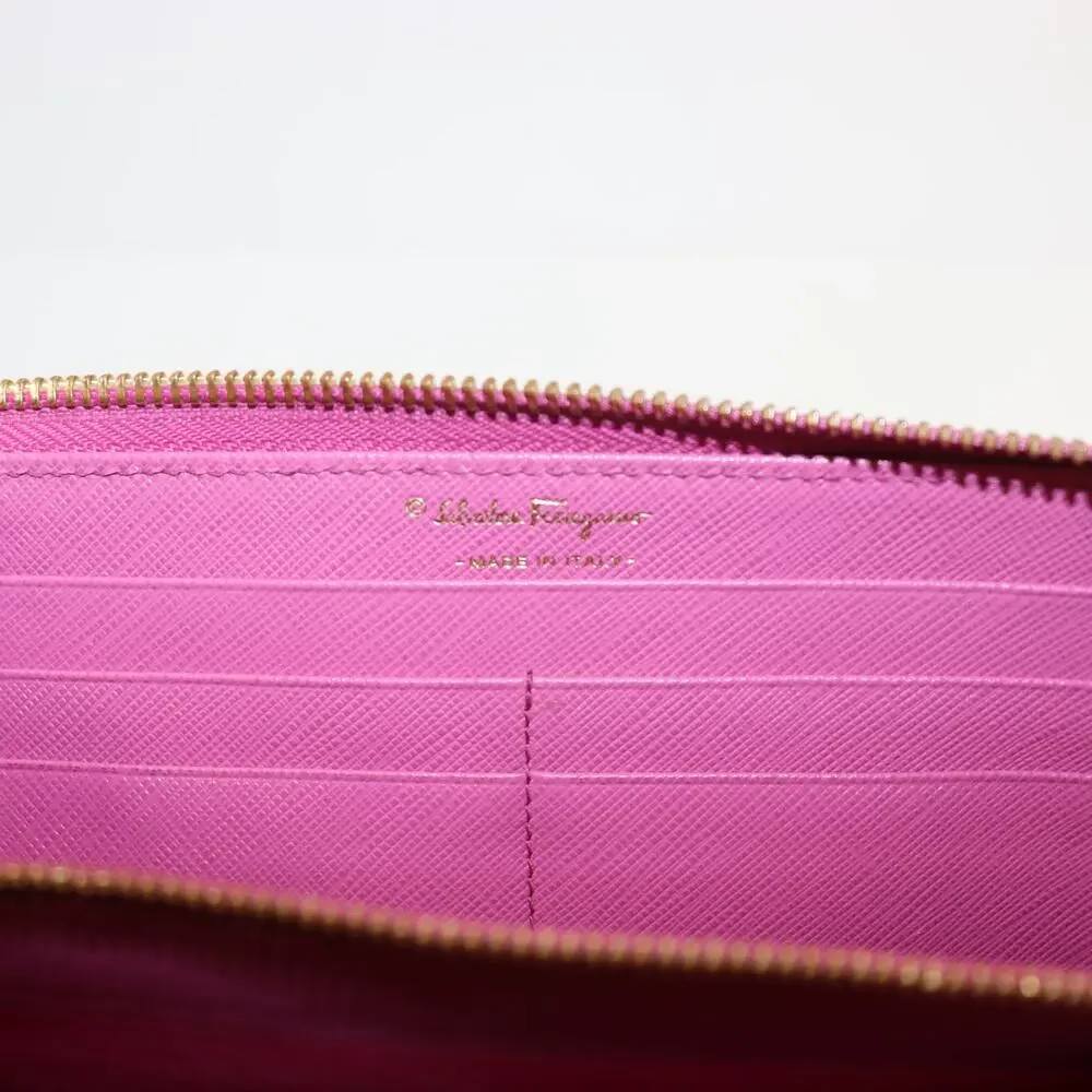 Salvatore Ferragamo Pink Leather Zip Wallet with Bow – Made in‎ Italy